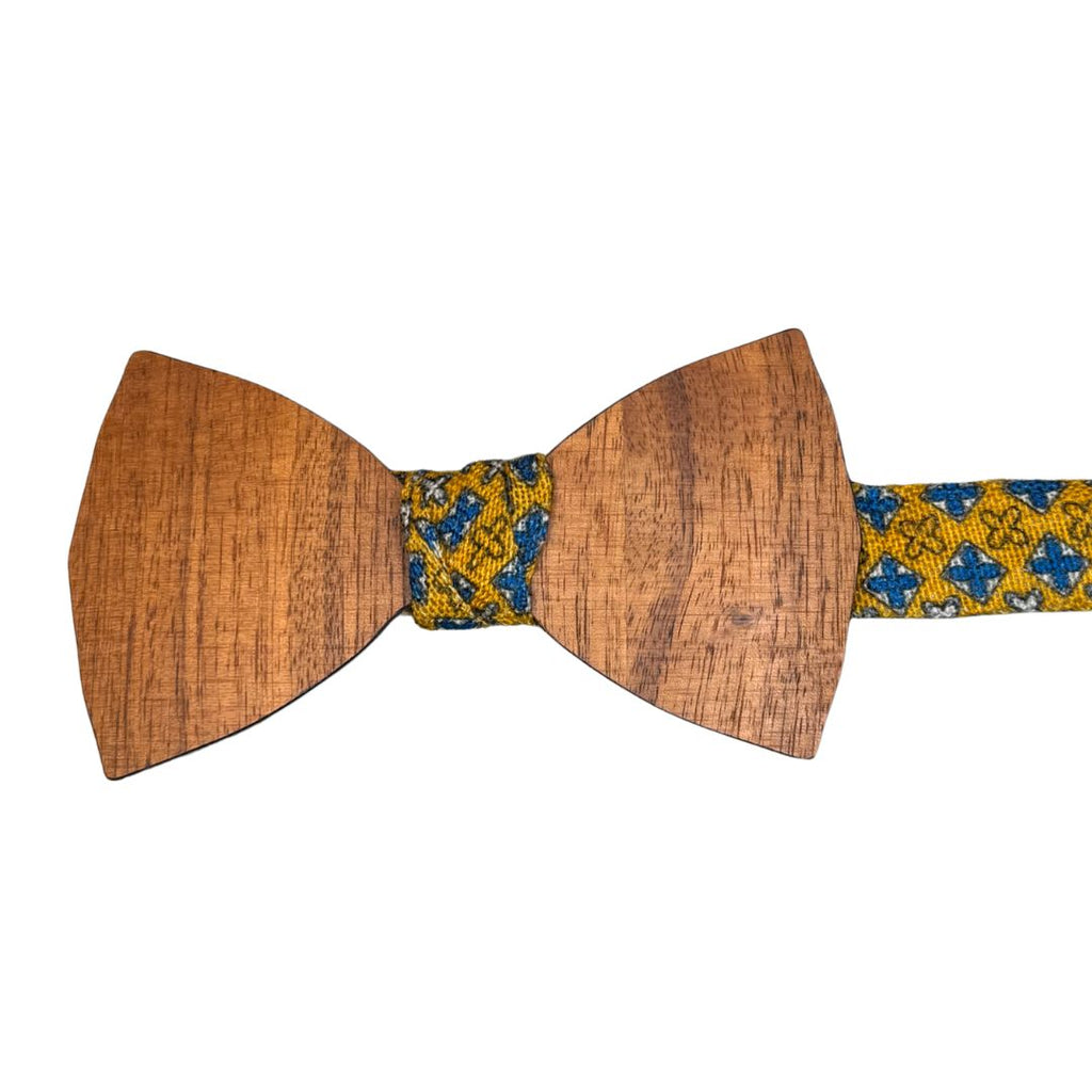 Papillon Annodato in Legno con Nodo in Lana