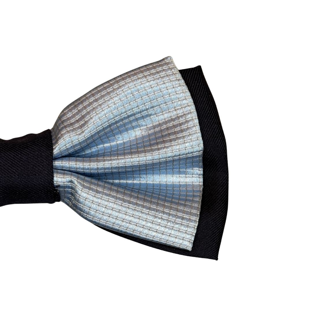 Papillon annodato in seta bicolore rifinito a mano con bordo in tono