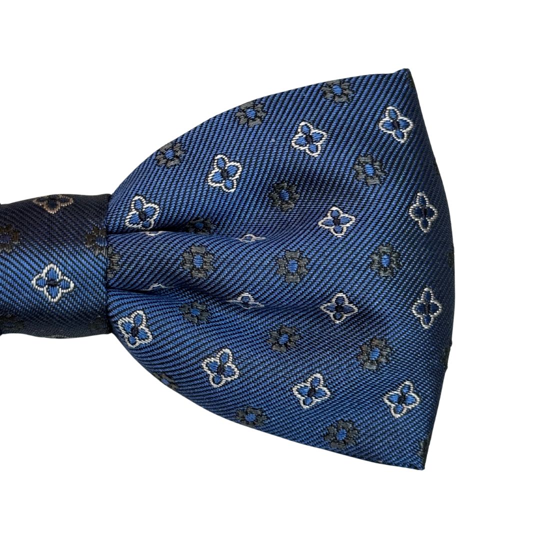 Papillon disegno quadrifoglio e fiori in seta annodato con finitura sartoriale