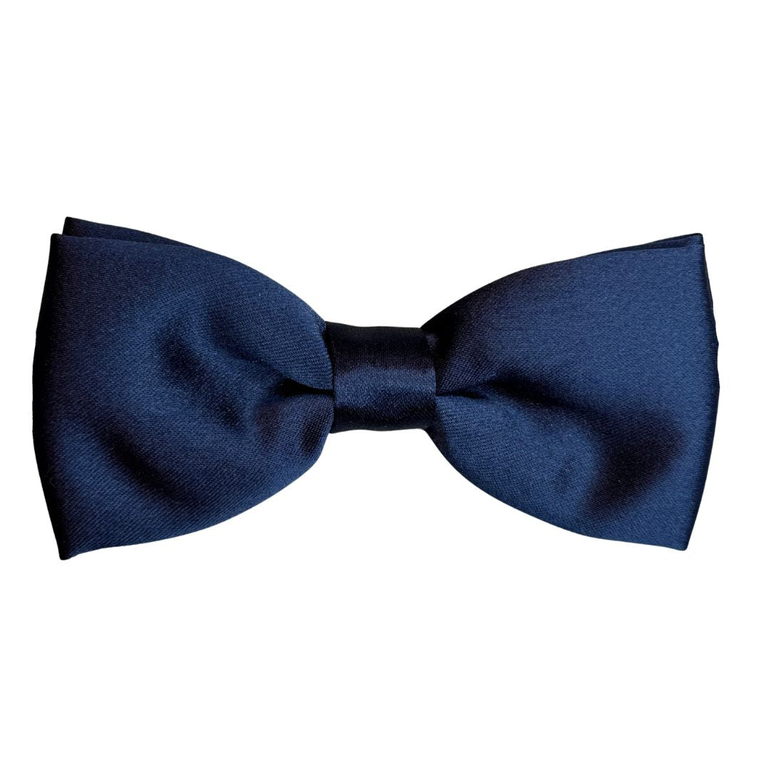 Papillon in seta monocolore annodato a mano finitura sartoriale