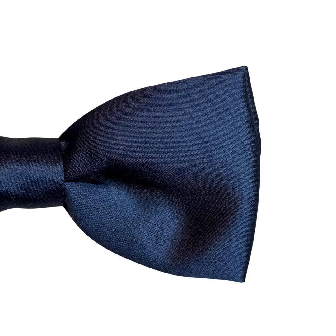 Papillon in seta monocolore annodato a mano finitura sartoriale