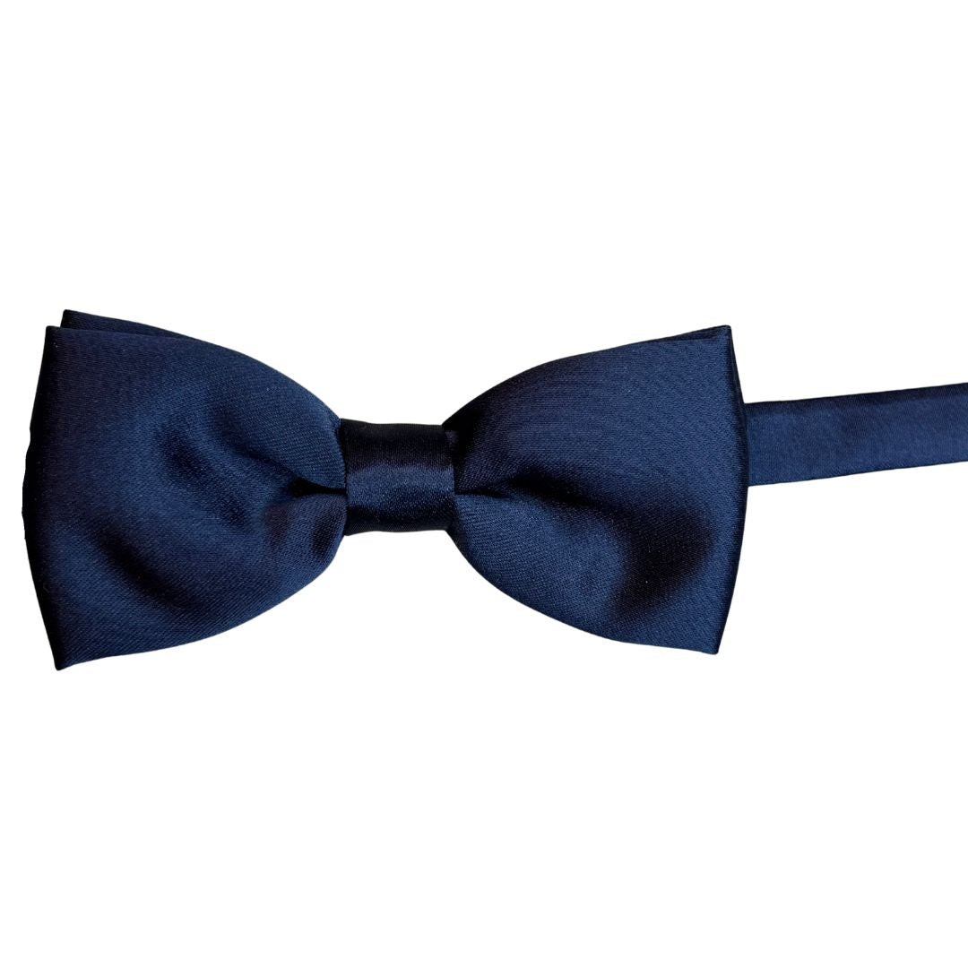 Papillon in seta monocolore annodato a mano finitura sartoriale