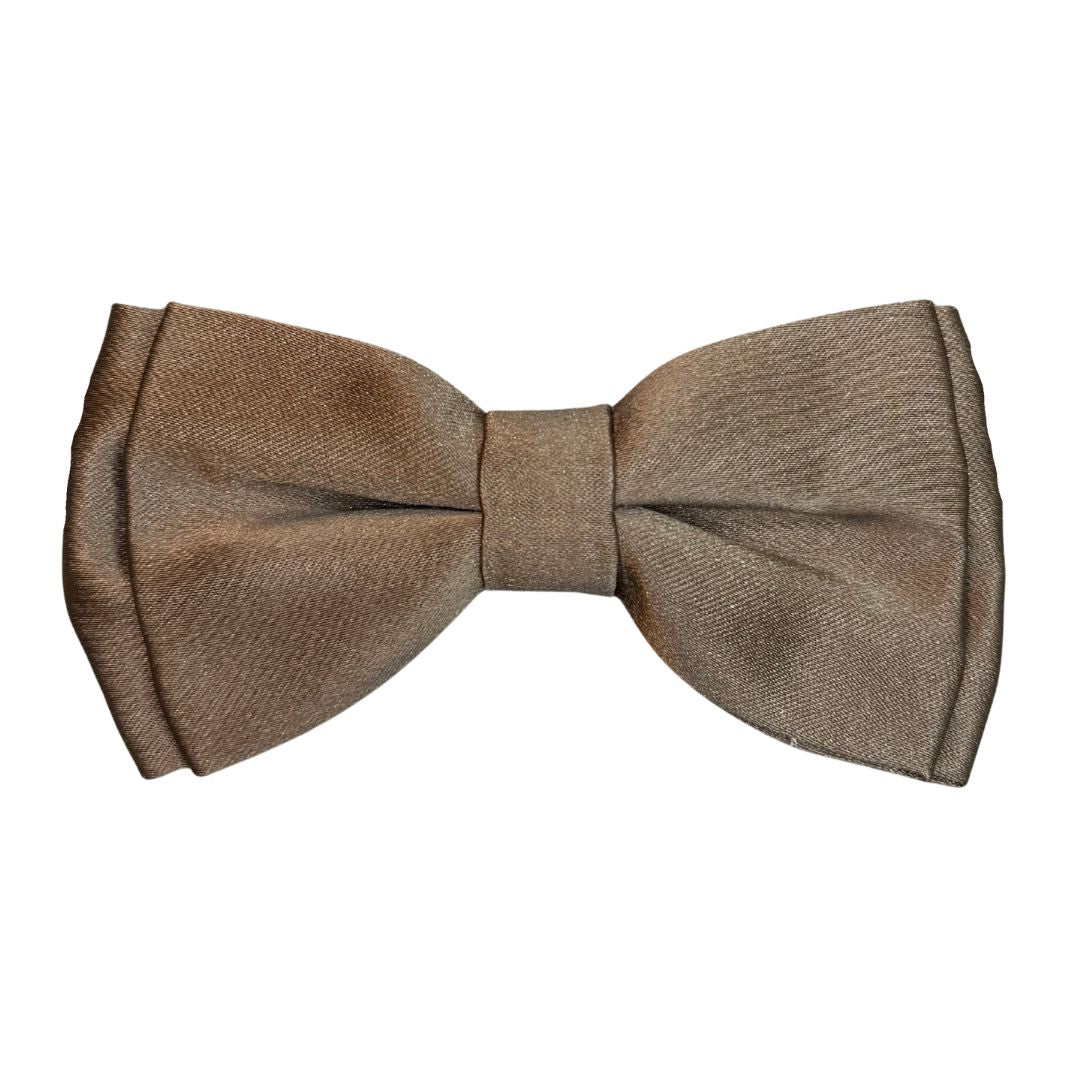 Papillon in seta monocolore annodato a mano finitura sartoriale