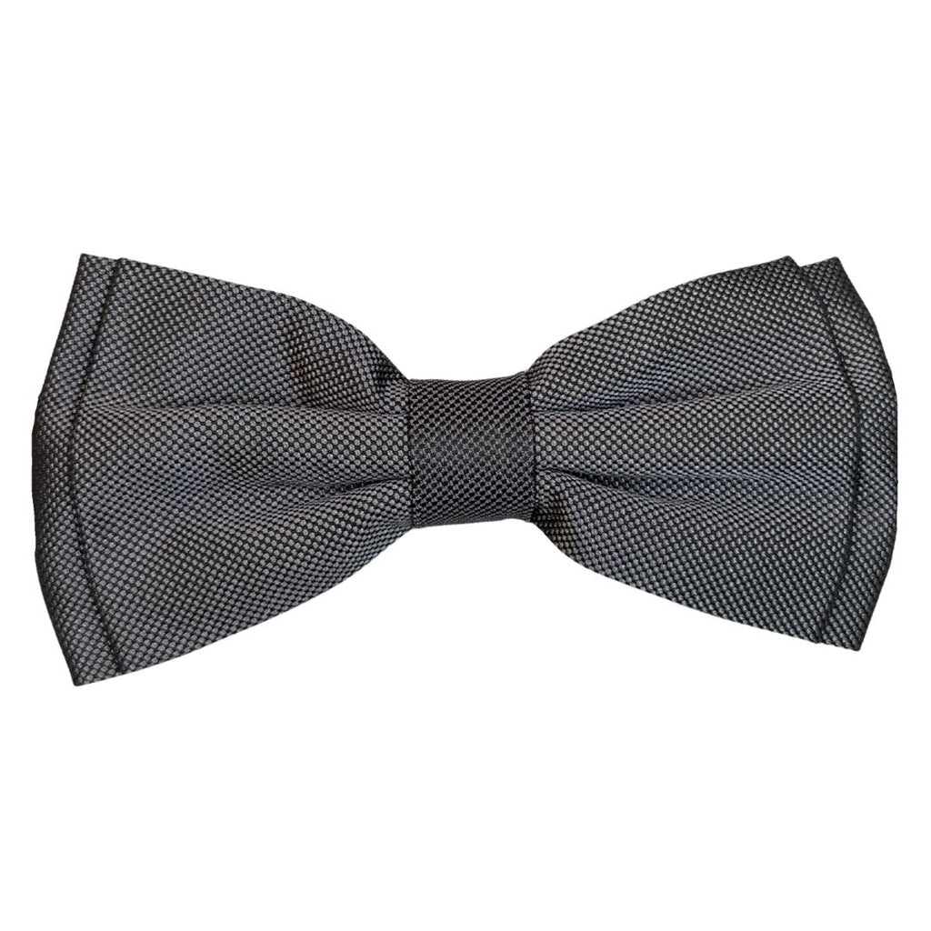 Papillon in seta oxford annodato a mano con texture microtrama e profilo in tono