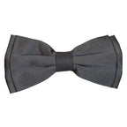 Papillon in seta oxford annodato a mano con texture microtrama e profilo in tono