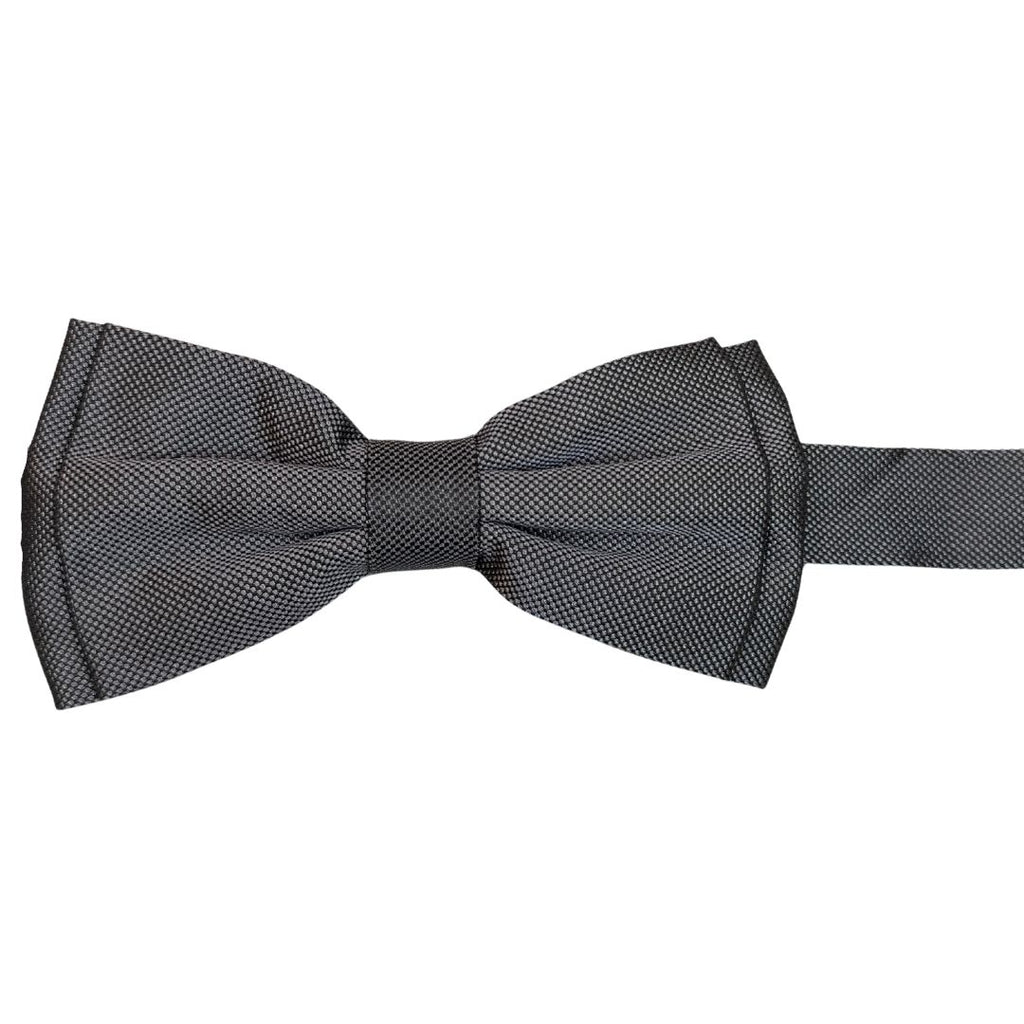 Papillon in seta oxford annodato a mano con texture microtrama e profilo in tono